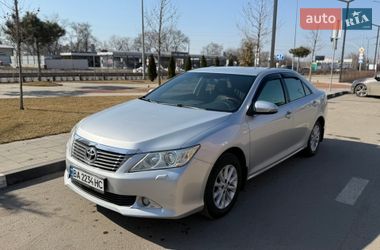 Седан Toyota Camry 2012 в Александрие