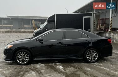 Седан Toyota Camry 2014 в Сумах