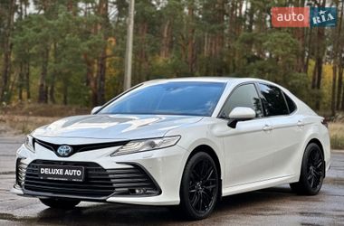 Седан Toyota Camry 2021 в Києві