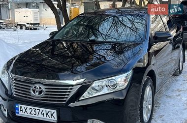 Седан Toyota Camry 2011 в Киеве