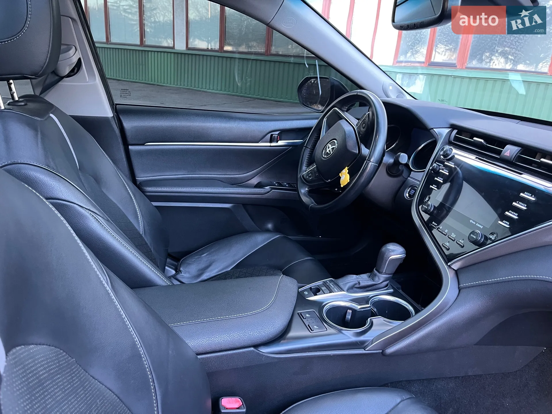 2017 Toyota Camry - мініатюра 16