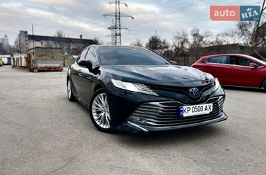 Седан Toyota Camry 2020 в Запоріжжі