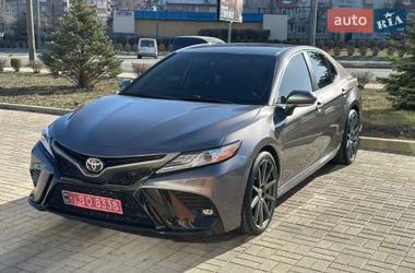 Седан Toyota Camry 2018 в Запорожье