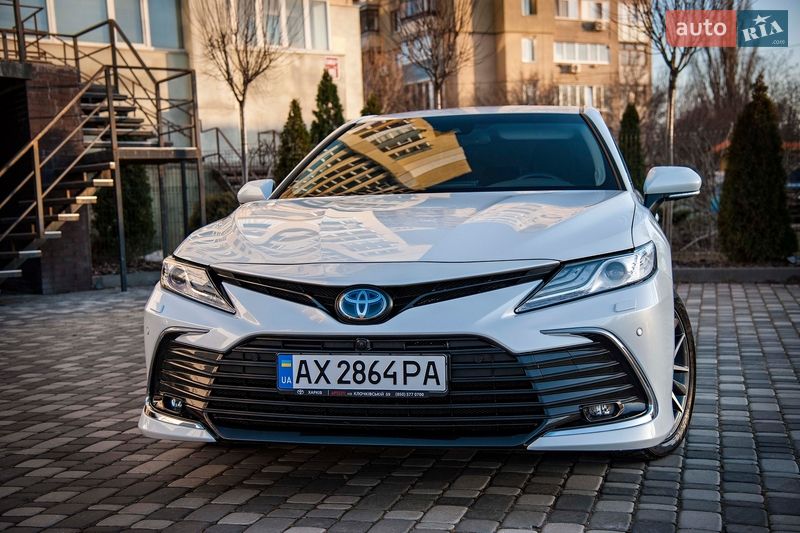 Седан Toyota Camry 2021 в Харькове