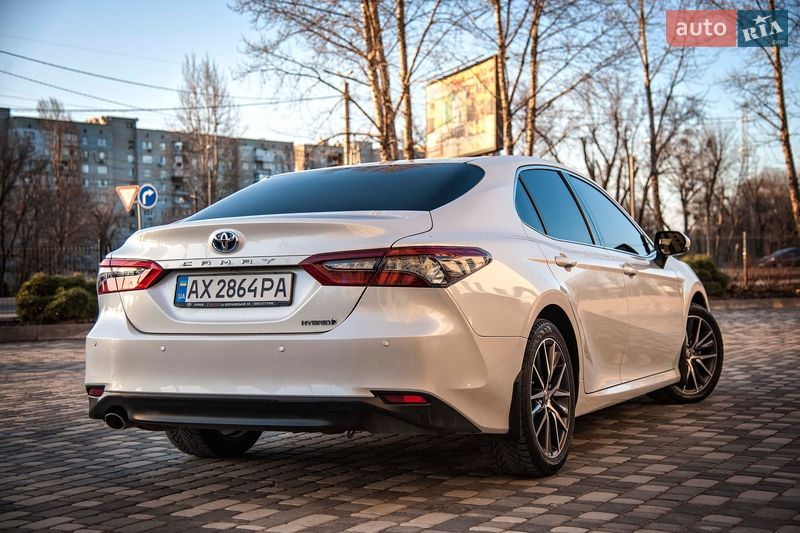 Седан Toyota Camry 2021 в Харькове
