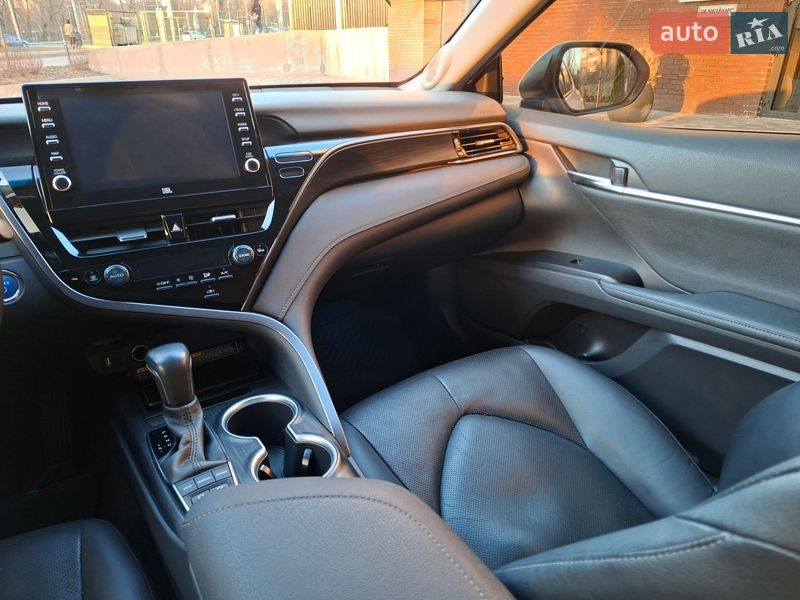 Седан Toyota Camry 2021 в Харькове
