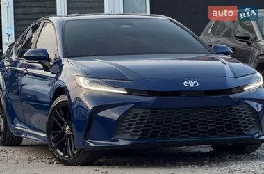 Седан Toyota Camry 2024 в Харкові