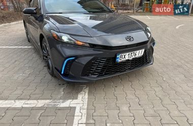 Седан Toyota Camry 2024 в Киеве