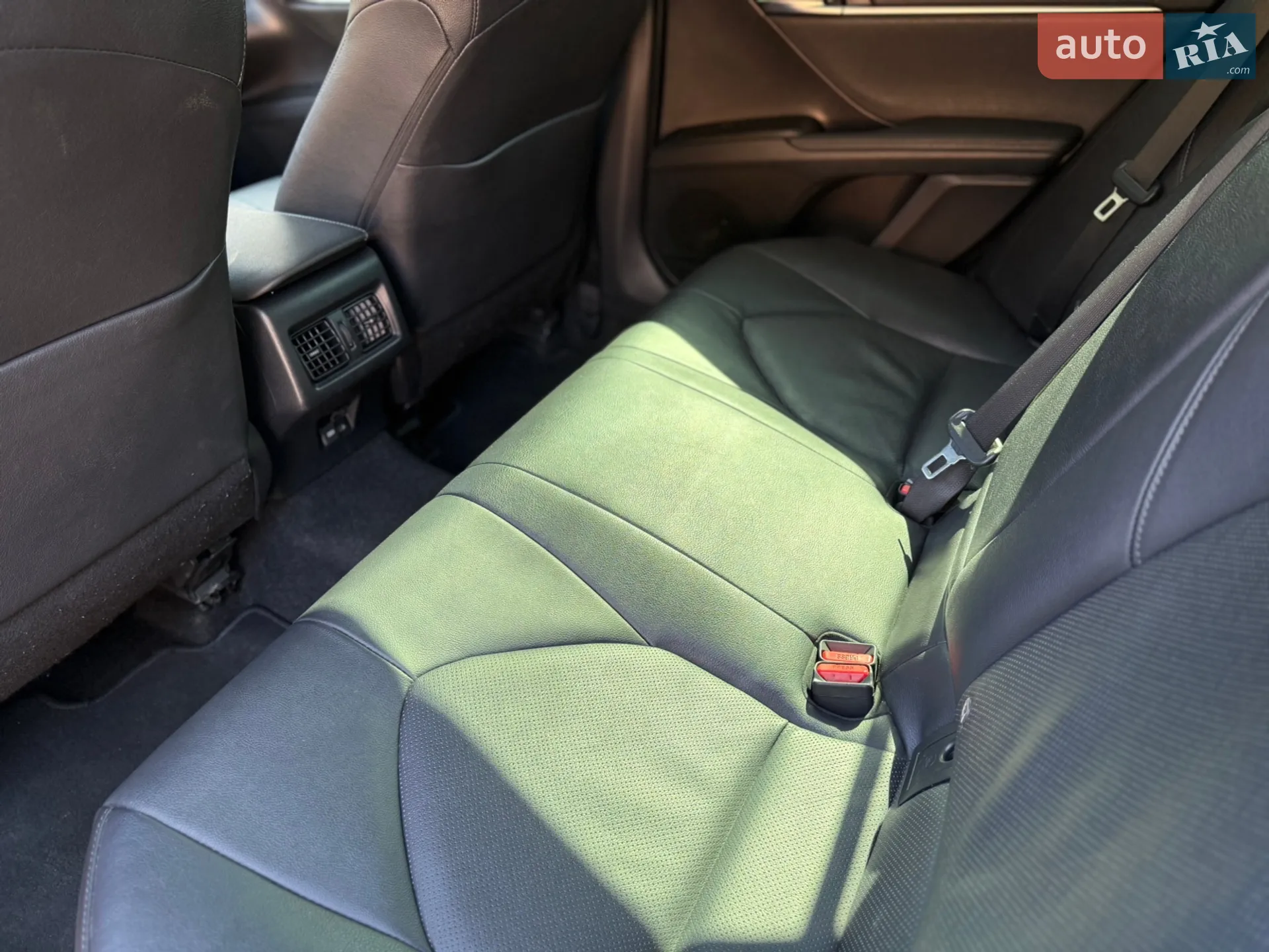 2023 Toyota Camry - мініатюра 30
