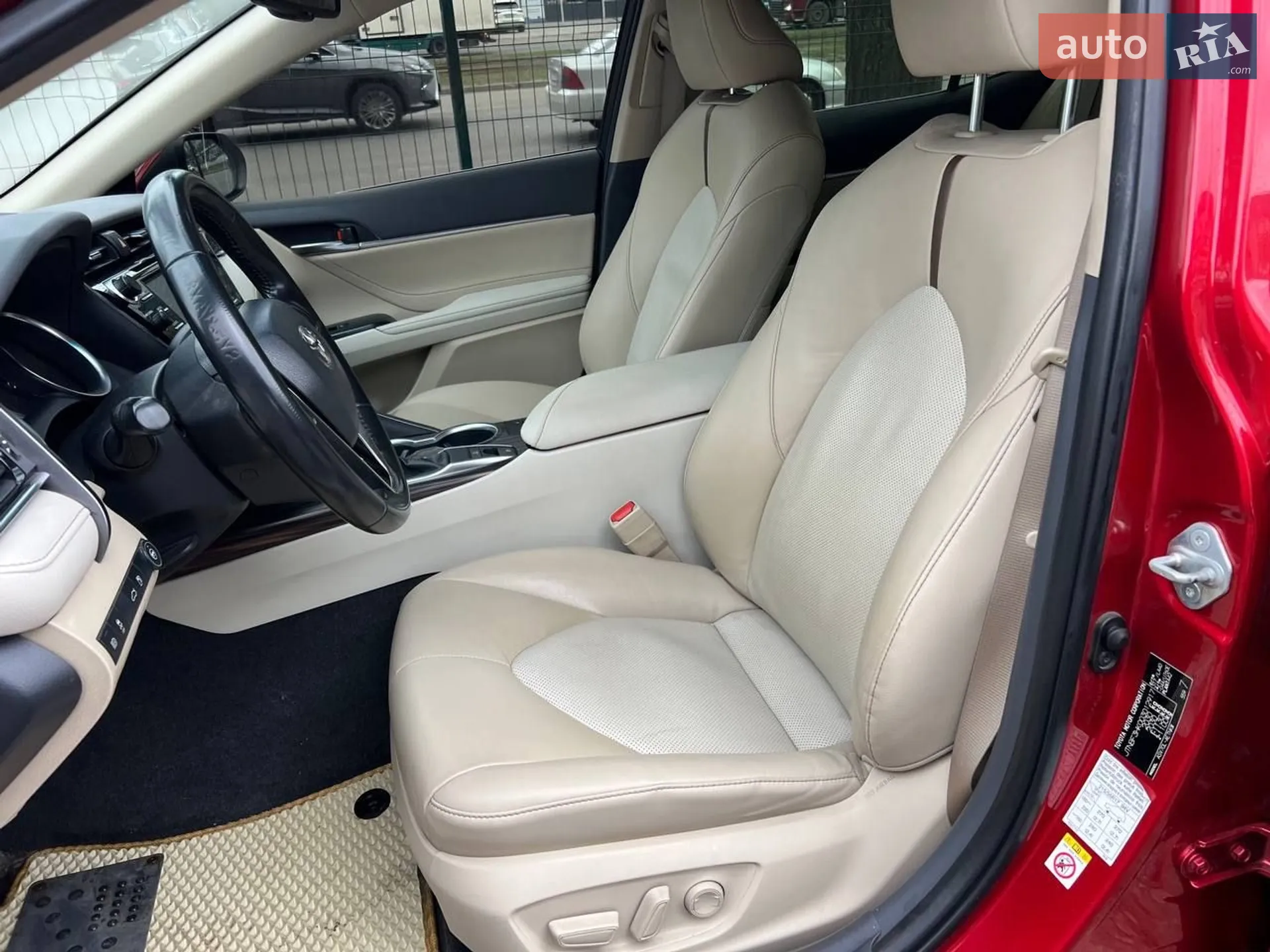 2018 Toyota Camry - мініатюра 19