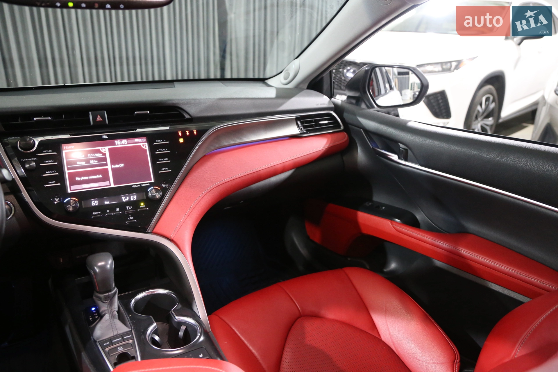 2019 Toyota Camry - мініатюра 13