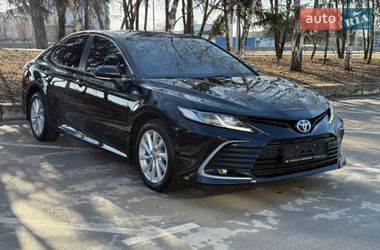 Седан Toyota Camry 2024 в Киеве