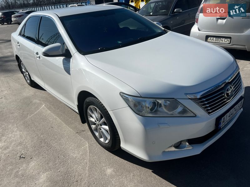 Седан Toyota Camry 2011 в Вишгороді