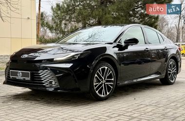 Седан Toyota Camry 2025 в Днепре