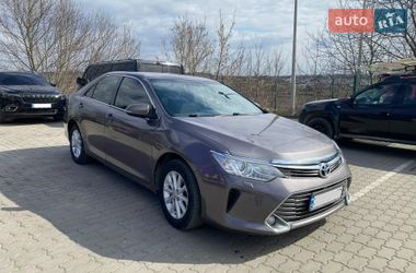 Седан Toyota Camry 2015 в Хмельницком
