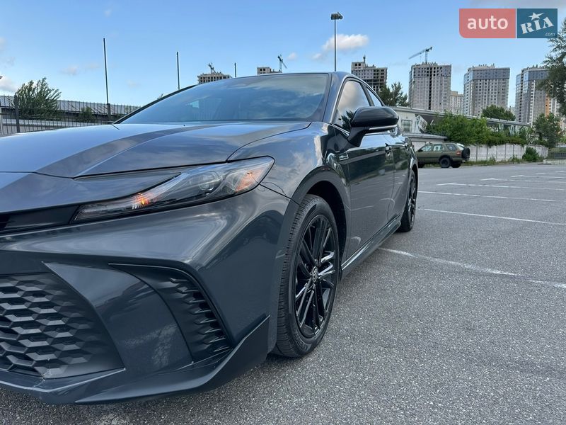 Toyota Camry 2024