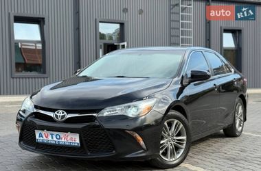 Седан Toyota Camry 2016 в Кривому Розі