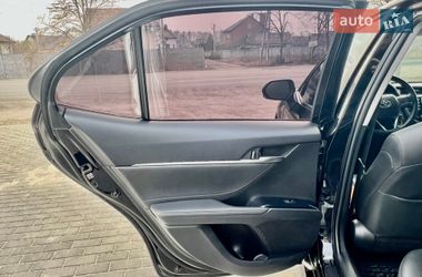 Седан Toyota Camry 2018 в Виннице