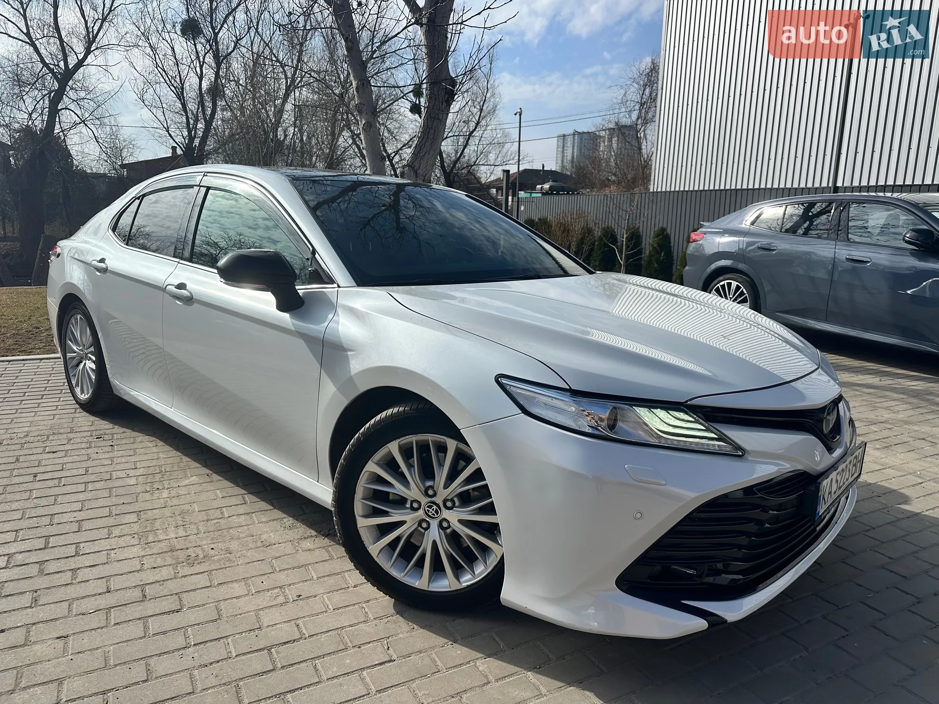2020 Toyota Camry - мініатюра 3