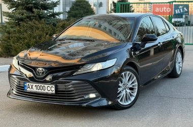 Седан Toyota Camry 2017 в Харькове