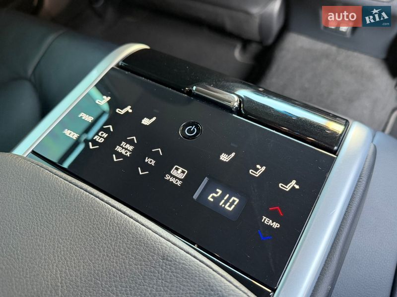 Седан Toyota Camry 2017 в Харкові