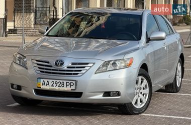Седан Toyota Camry 2007 в Киеве