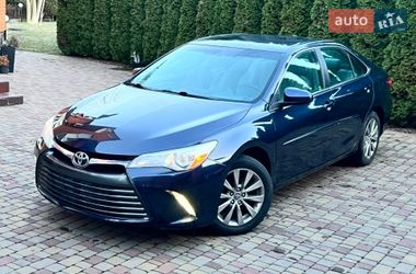 Седан Toyota Camry 2017 в Луцке