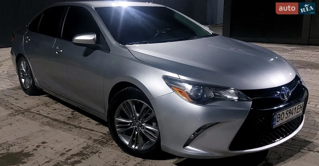 2016 Toyota Camry - мініатюра 16