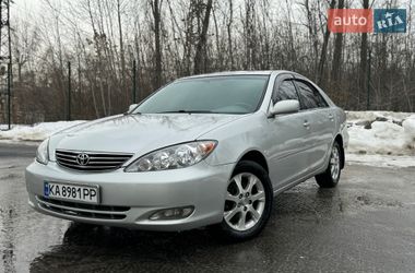 Седан Toyota Camry 2005 в Києві