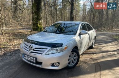 Седан Toyota Camry 2009 в Житомире