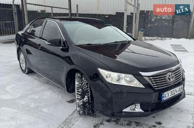 Седан Toyota Camry 2014 в Харькове