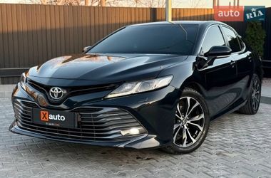 Седан Toyota Camry 2018 в Дніпрі