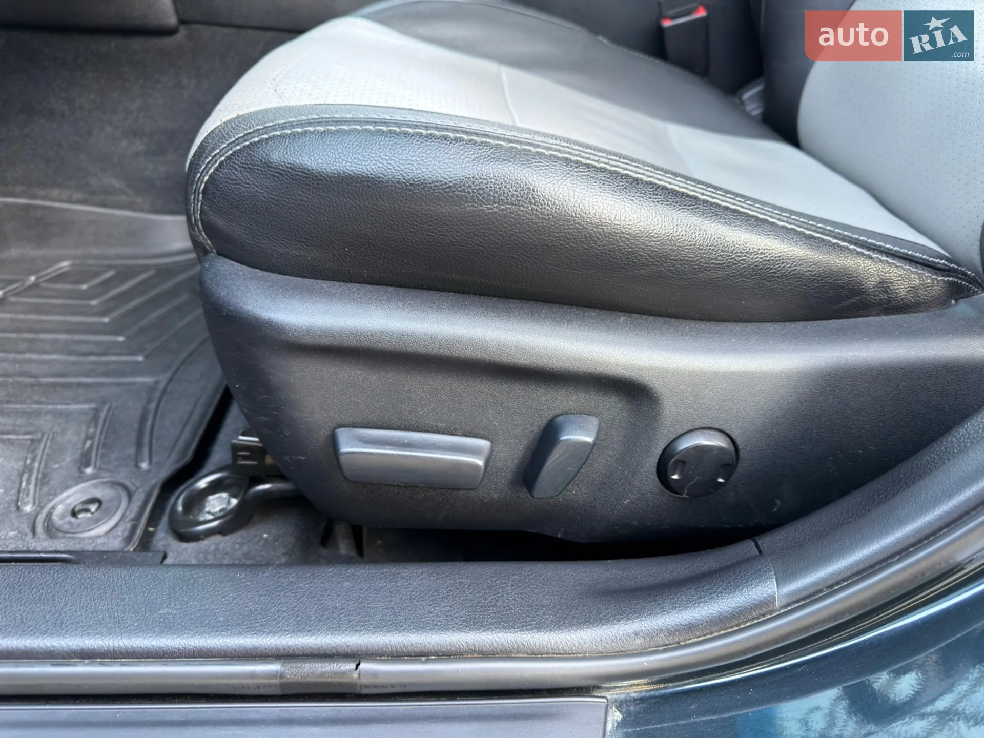 2012 Toyota Camry - мініатюра 48