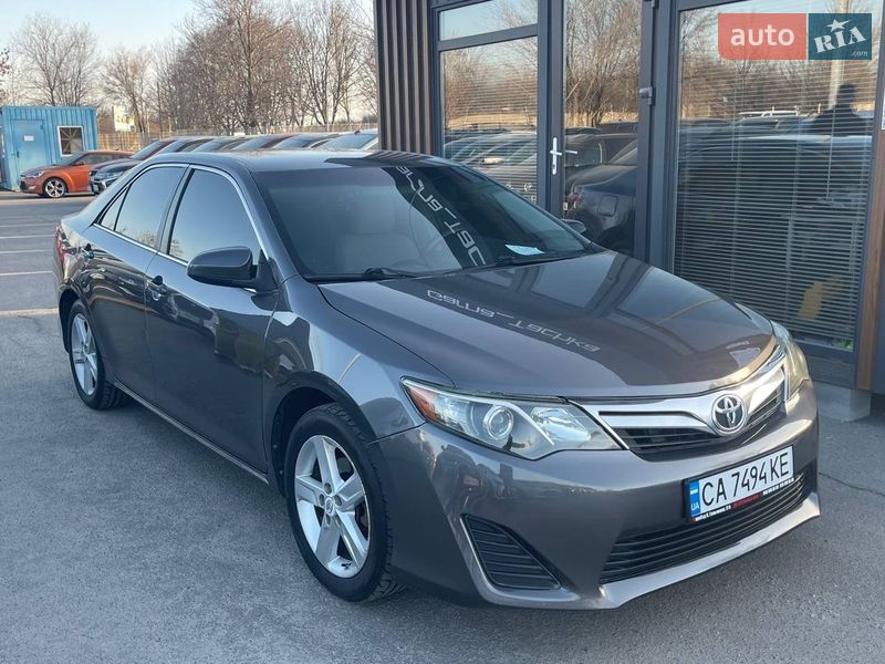 Toyota Camry 2014