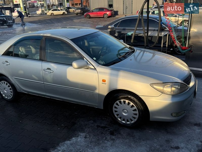 Седан Toyota Camry 2003 в Белой Церкви