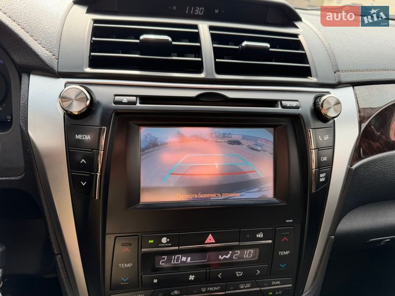 Седан Toyota Camry 2014 в Кривом Роге