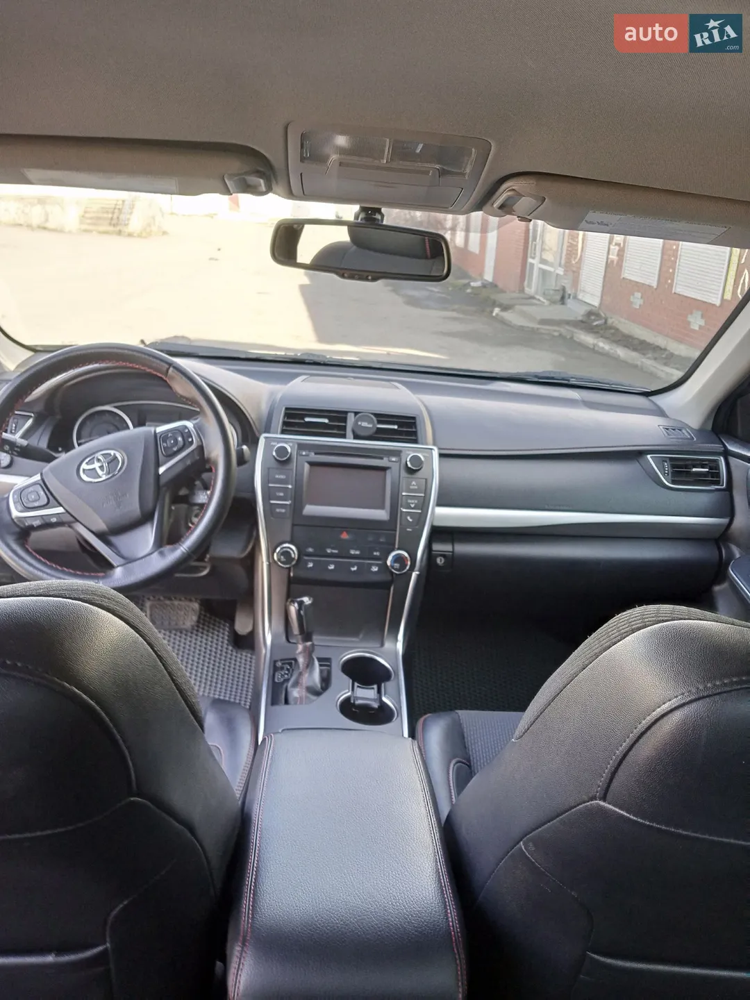 2017 Toyota Camry - мініатюра 12