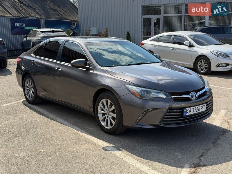 Toyota Camry 2016