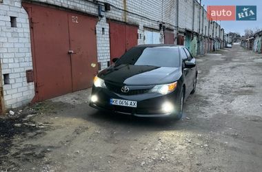 Седан Toyota Camry 2013 в Днепре