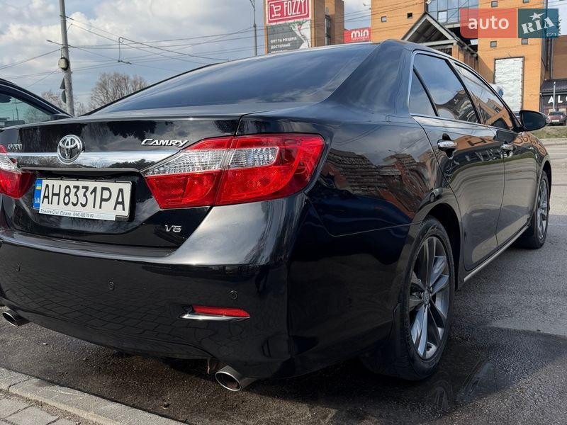 Седан Toyota Camry 2013 в Днепре