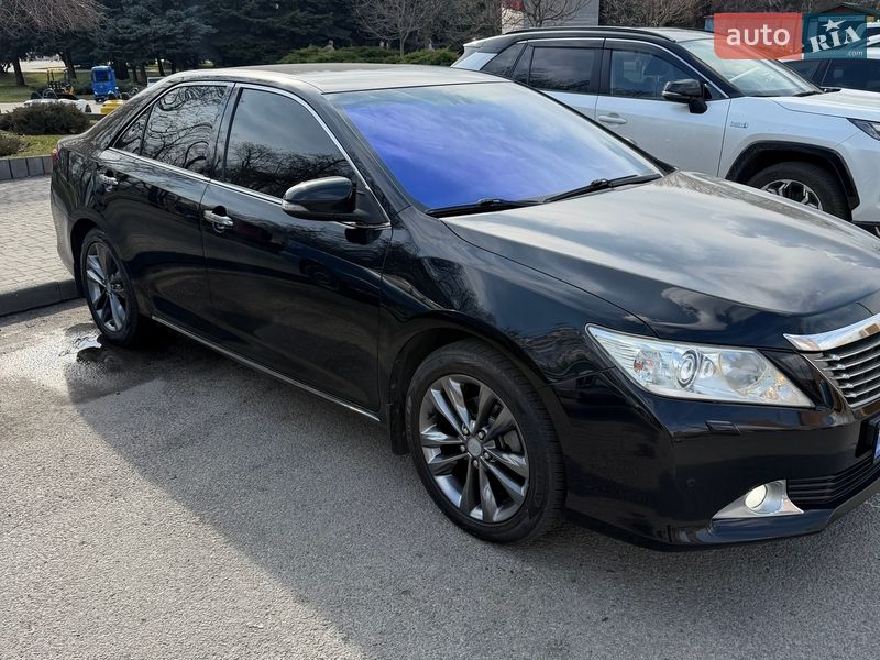 Седан Toyota Camry 2013 в Днепре