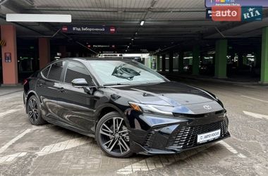 Седан Toyota Camry 2024 в Киеве