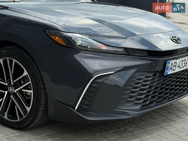 Седан Toyota Camry 2024 в Виннице
