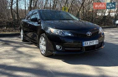 Седан Toyota Camry 2014 в Каменец-Подольском