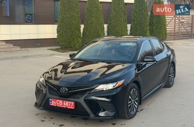 Седан Toyota Camry 2020 в Днепре