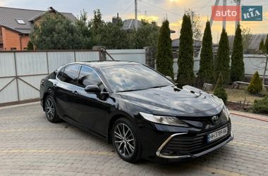 Седан Toyota Camry 2021 в Виннице