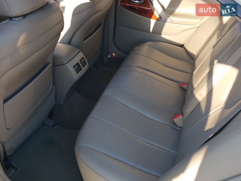 Седан Toyota Camry 2011 в Кременчуге