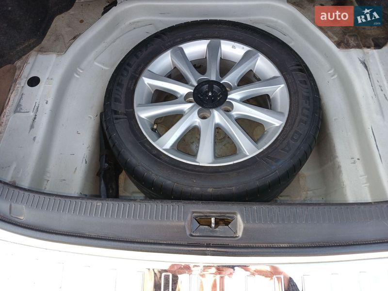 Седан Toyota Camry 2011 в Кременчуге