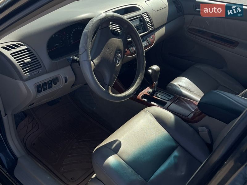 Седан Toyota Camry 2003 в Балте