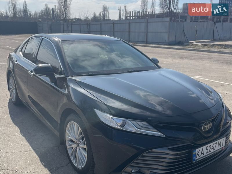 Седан Toyota Camry 2018 в Киеве фото 2 Седан Toyota Camry 2018 в Киеве